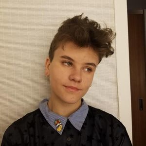 Meet your Posher, Tia